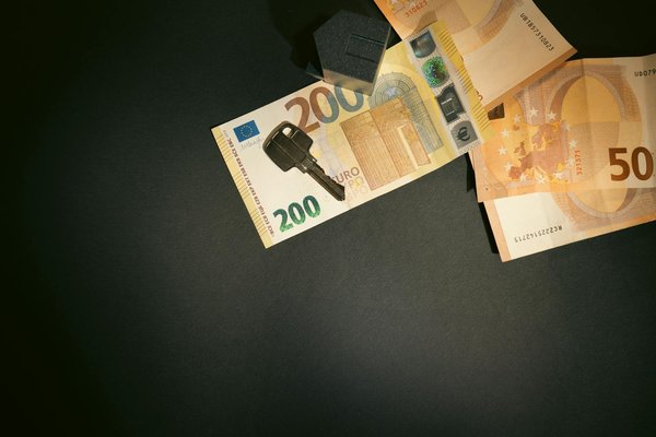 Revolutionizing Legal Analysis: How AI Enhances Efficiency in Document Reviews